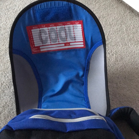 Awesome backpack with cool features - Picture 8 of 16